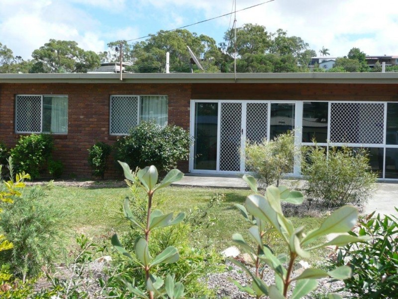 2 Banksia Avenue, Sun Valley QLD 4680
