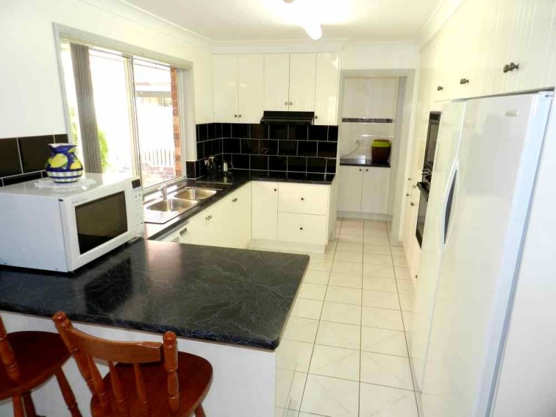 80 Dixon Drive, Telina QLD 4680