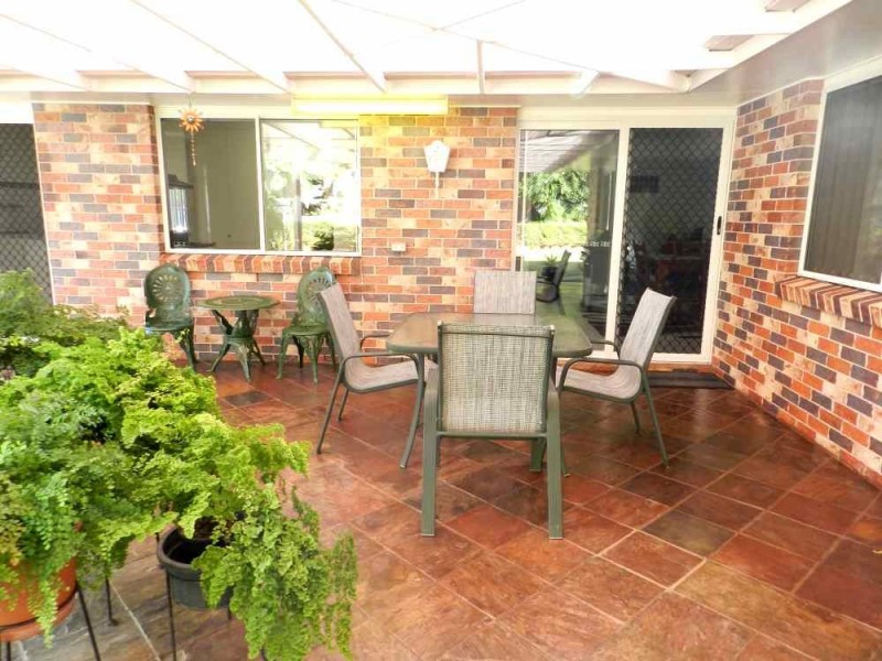 80 Dixon Drive, Telina QLD 4680