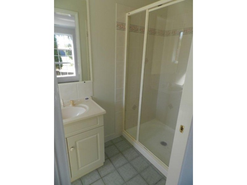 14 Craigmoor Court, New Auckland QLD 4680