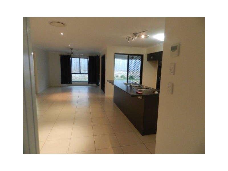 124 Dixon Drive, Telina QLD 4680