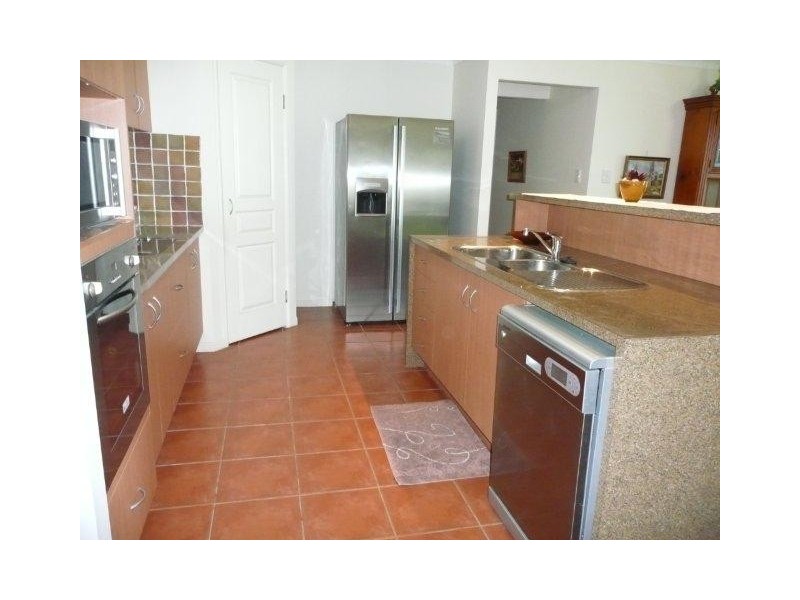 81 Penda Avenue, New Auckland QLD 4680