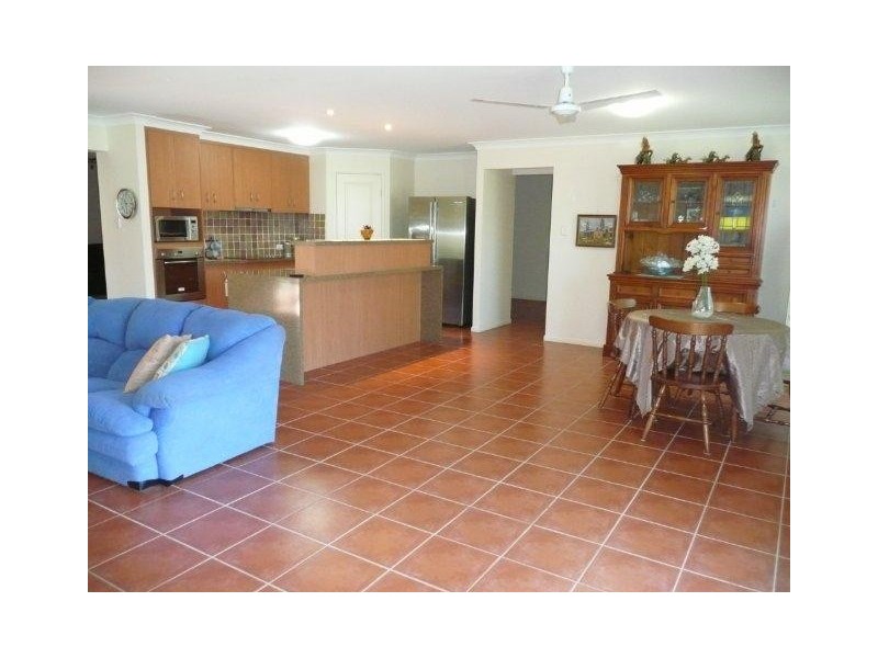 81 Penda Avenue, New Auckland QLD 4680