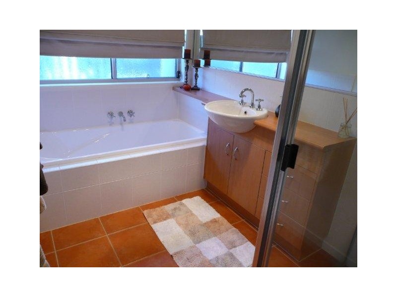 81 Penda Avenue, New Auckland QLD 4680