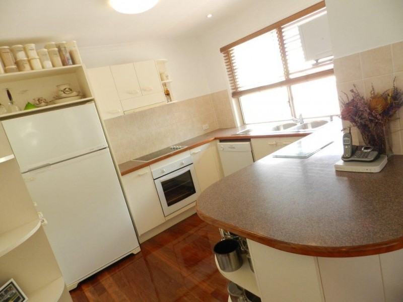 6 Cavella Drive, Glen Eden QLD 4680