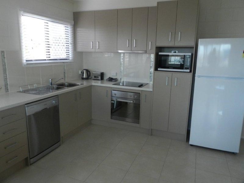 1/10 Aerodrome Road, Clinton QLD 4680