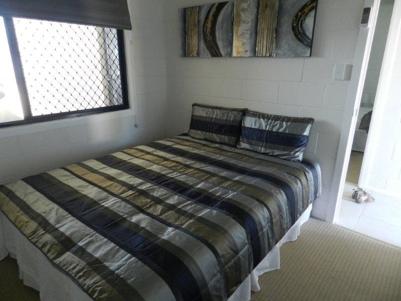 1/10 Aerodrome Road, Clinton QLD 4680