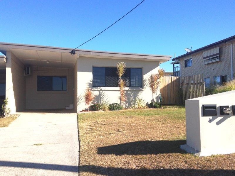2/10 Aerodrome Road, Clinton QLD 4680