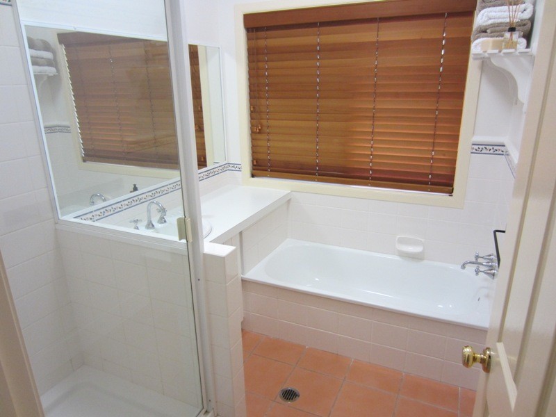 1 Yalkarra Cres., Wurdong Heights QLD 4680