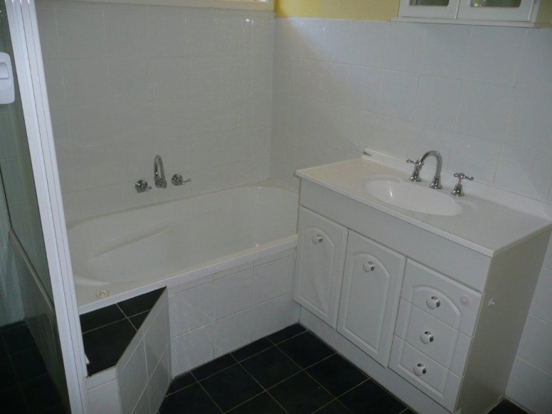 107 J Hickey Avenue, Clinton QLD 4680