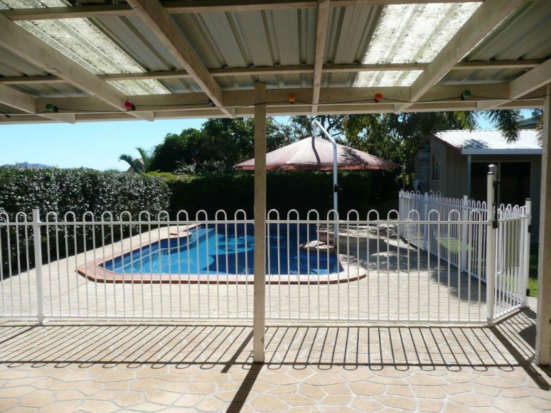 107 J Hickey Avenue, Clinton QLD 4680