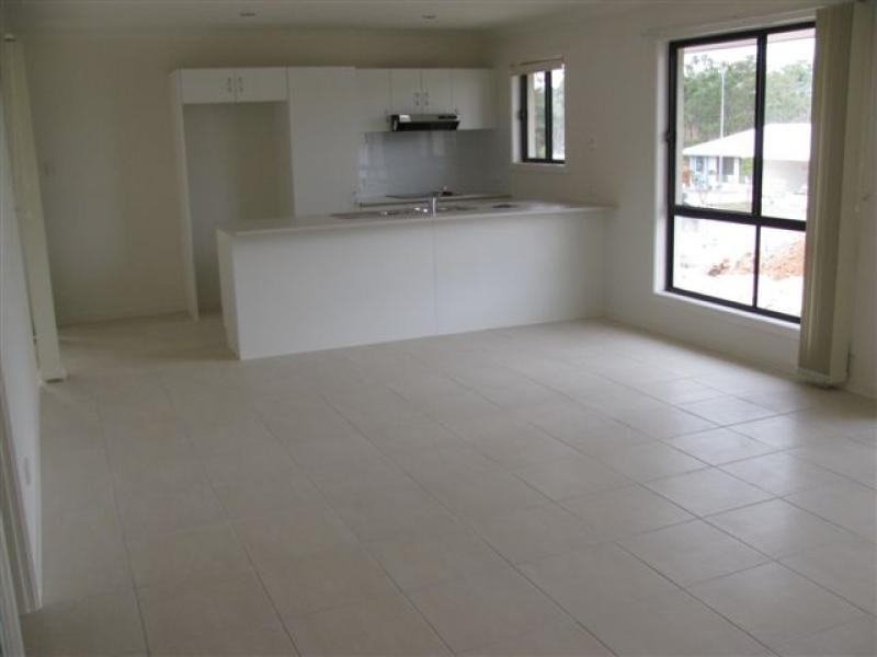 29 Stoneybrook Drive, Glen Eden QLD 4680