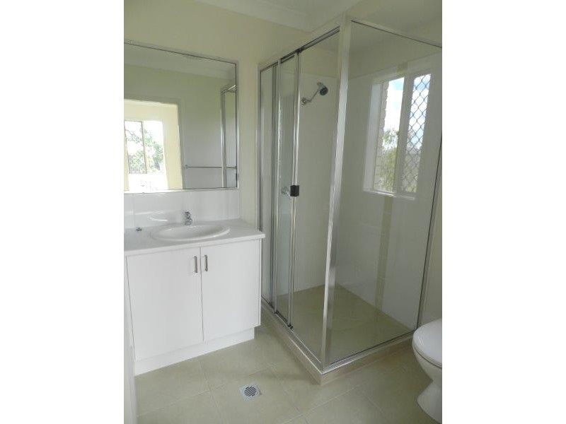 1 Redgum Drive, Kirkwood QLD 4680