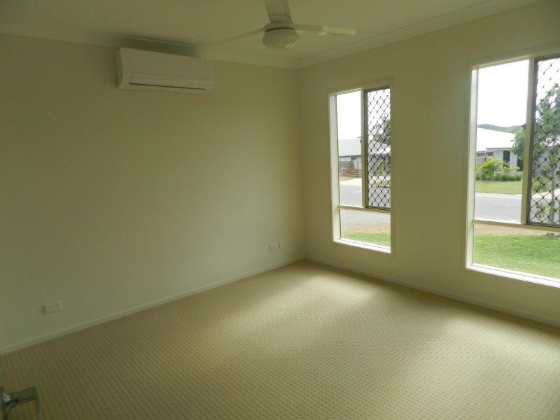 1 Redgum Drive, Kirkwood QLD 4680