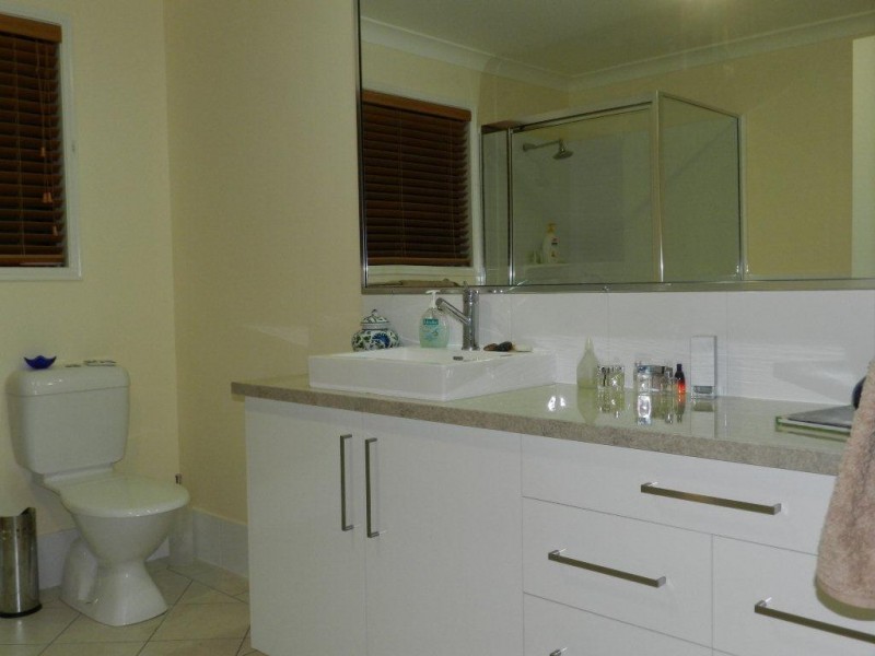 13 Wicks Street, New Auckland QLD 4680