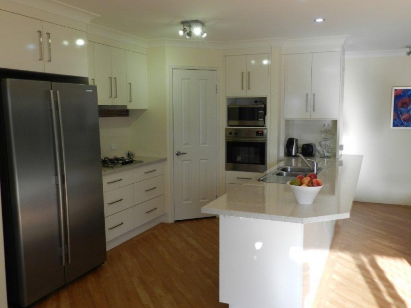 13 Wicks Street, New Auckland QLD 4680