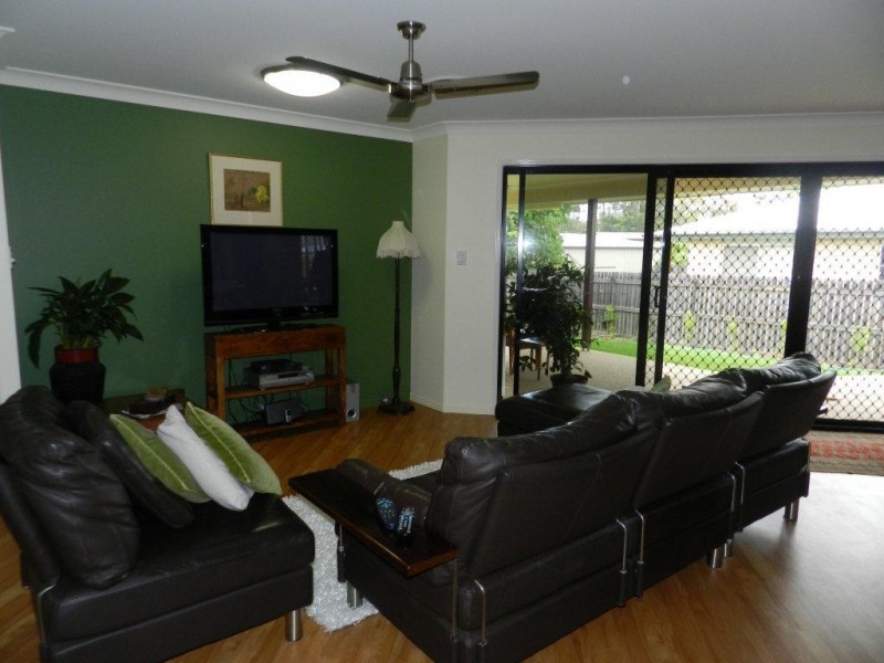 13 Wicks Street, New Auckland QLD 4680