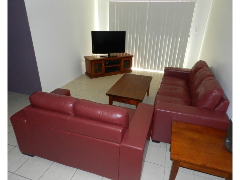 80 Emmadale Drive, New Auckland QLD 4680