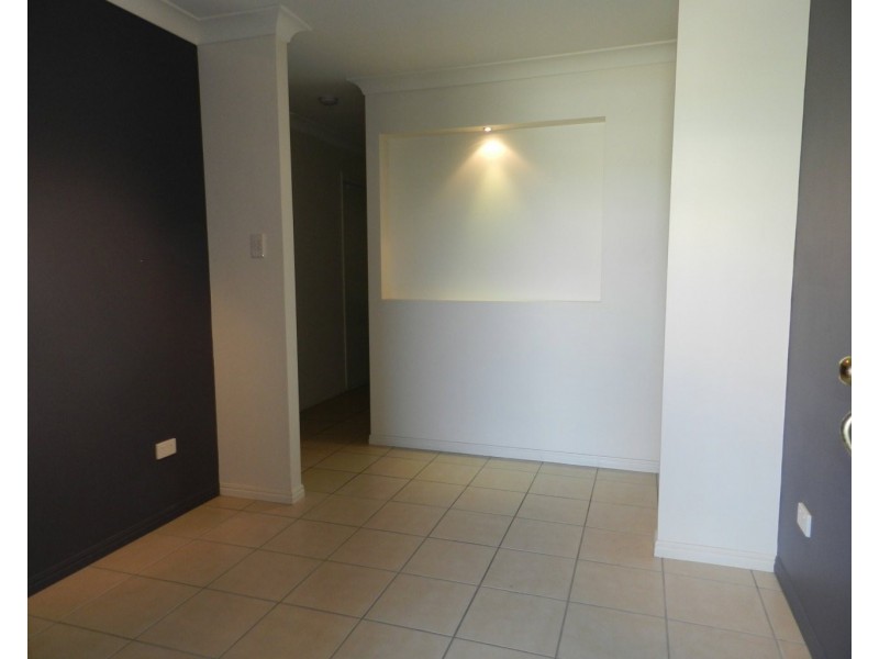 80 Emmadale Drive, New Auckland QLD 4680