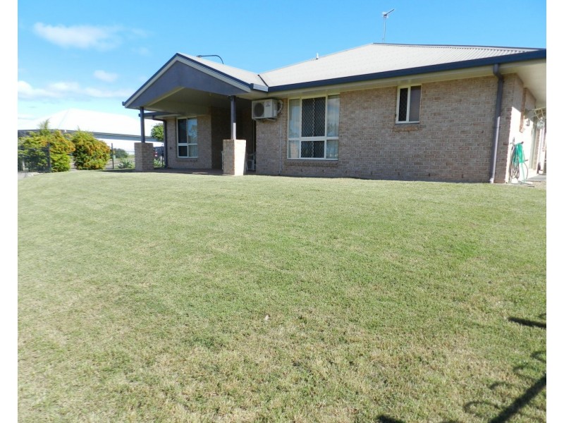 80 Emmadale Drive, New Auckland QLD 4680