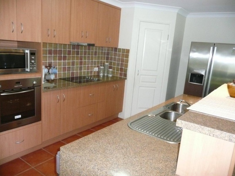 81 Penda Avenue, New Auckland QLD 4680