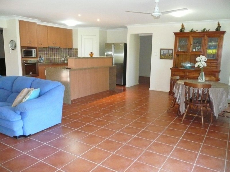 81 Penda Avenue, New Auckland QLD 4680