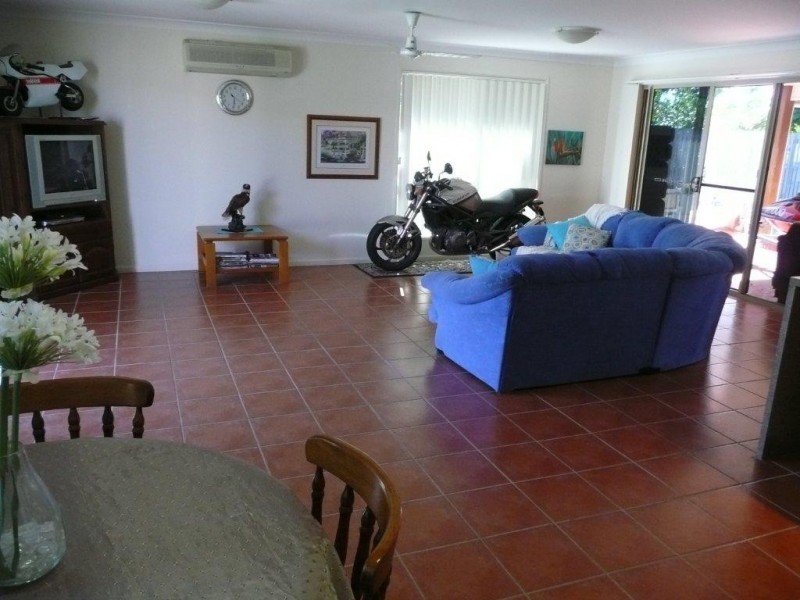 81 Penda Avenue, New Auckland QLD 4680