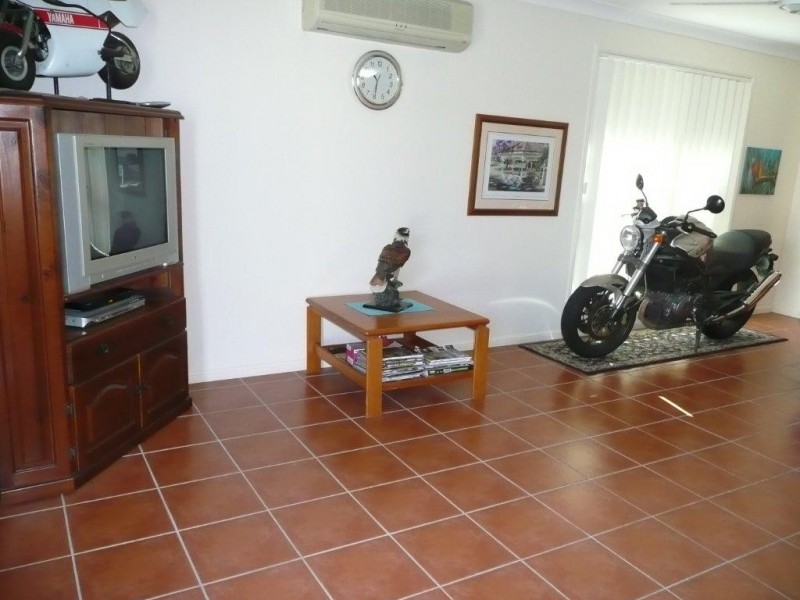 81 Penda Avenue, New Auckland QLD 4680