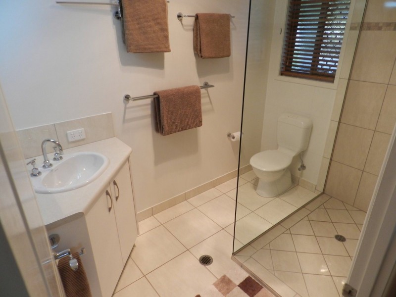 3 Egret Close, South Gladstone QLD 4680