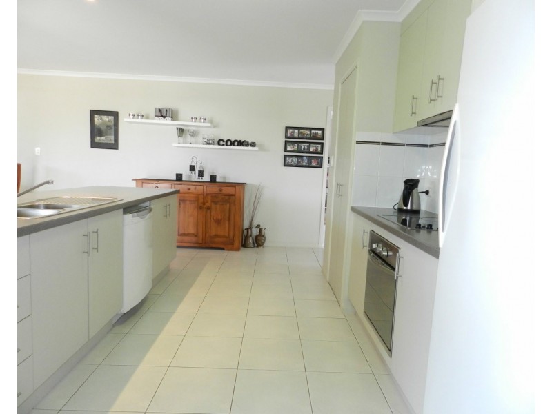 41 Sharyn Drive, New Auckland QLD 4680