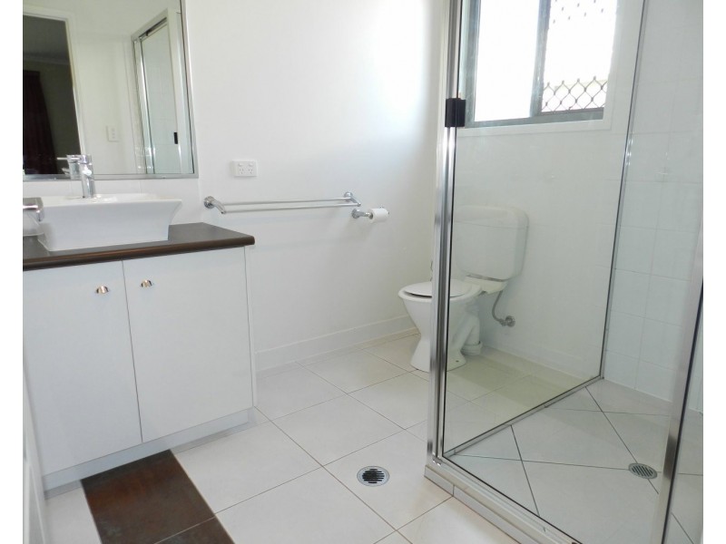 41 Sharyn Drive, New Auckland QLD 4680