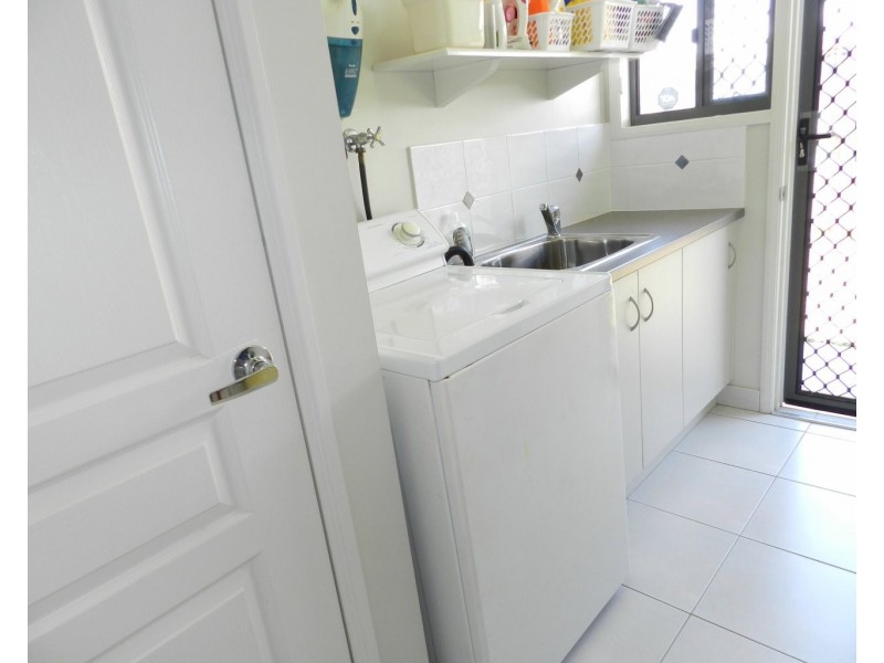 41 Sharyn Drive, New Auckland QLD 4680