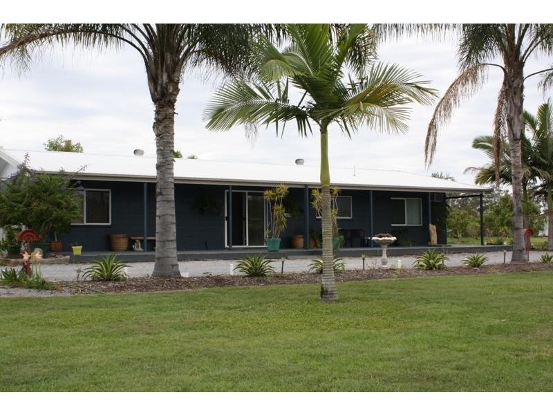 68 Koorawatha Drive, Bororen QLD 4678
