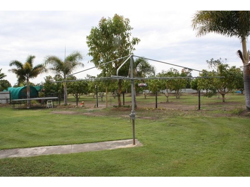 68 Koorawatha Drive, Bororen QLD 4678