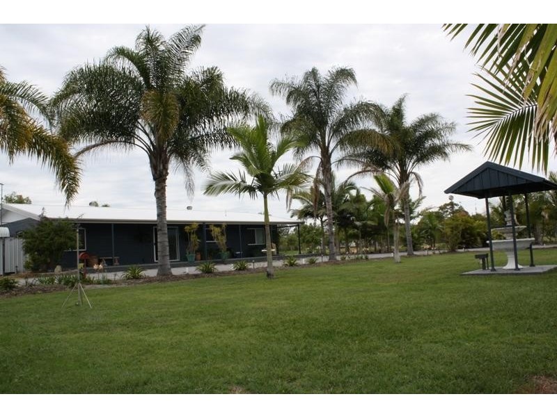 68 Koorawatha Drive, Bororen QLD 4678