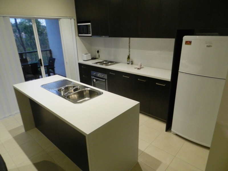 unit 1 / 9 Cockatoo Drive, New Auckland QLD 4680
