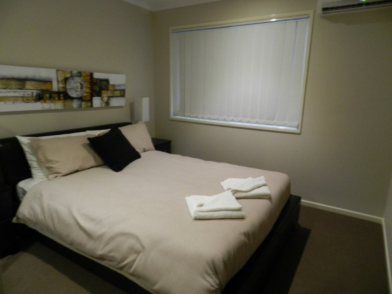 unit 1 / 9 Cockatoo Drive, New Auckland QLD 4680