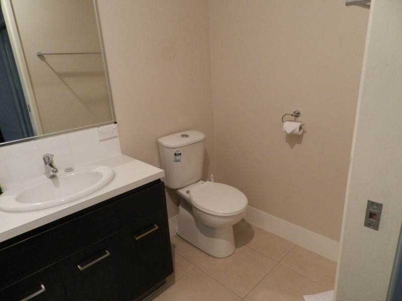 unit 1 / 9 Cockatoo Drive, New Auckland QLD 4680