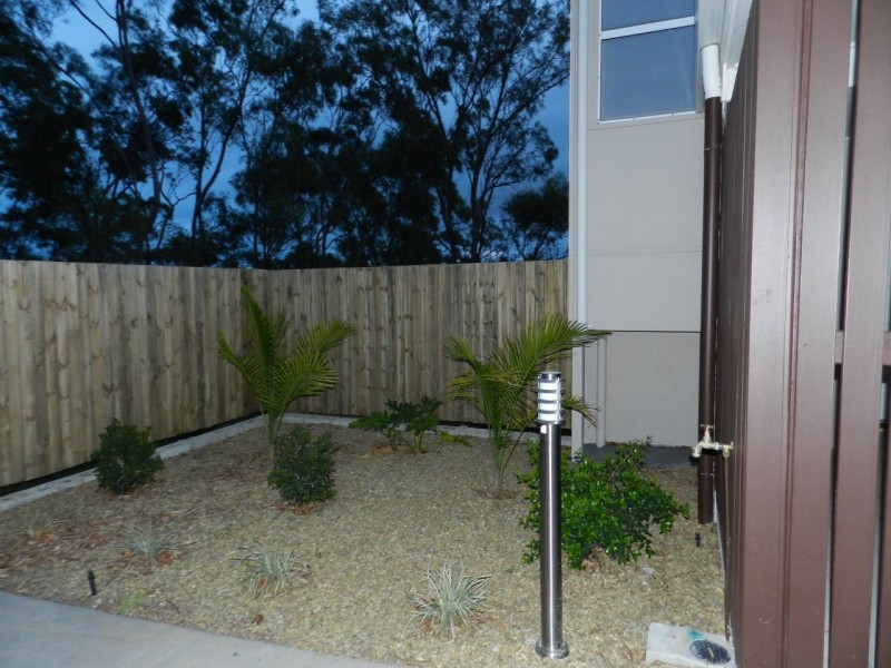 unit 1 / 9 Cockatoo Drive, New Auckland QLD 4680
