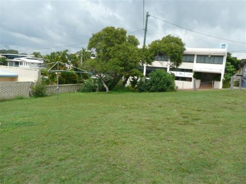 12 Ocean Street, Tannum Sands QLD 4680