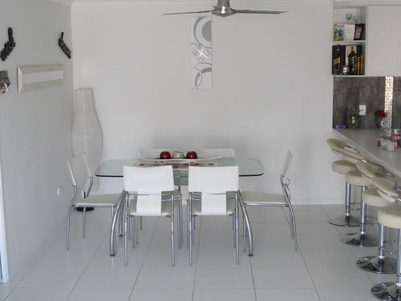 2/55 Bauhinia Street, Boyne Island QLD 4680