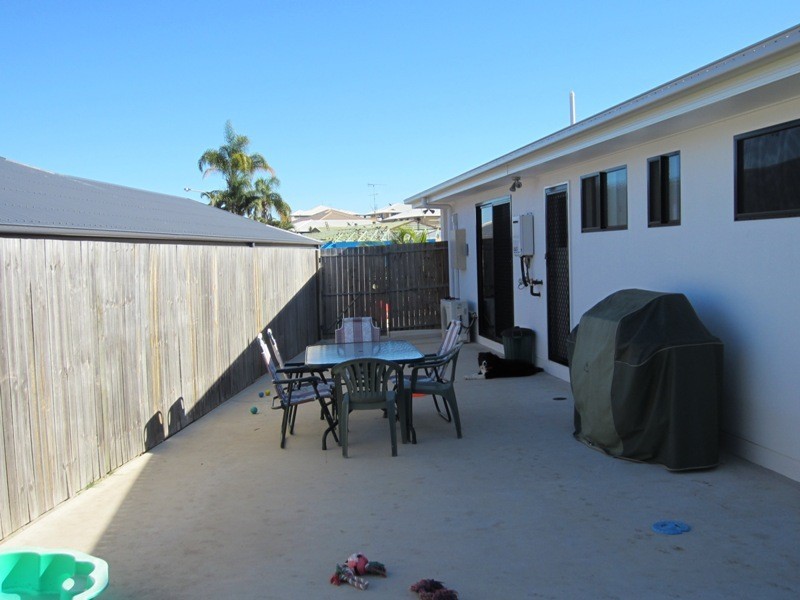 2/55 Bauhinia Street, Boyne Island QLD 4680