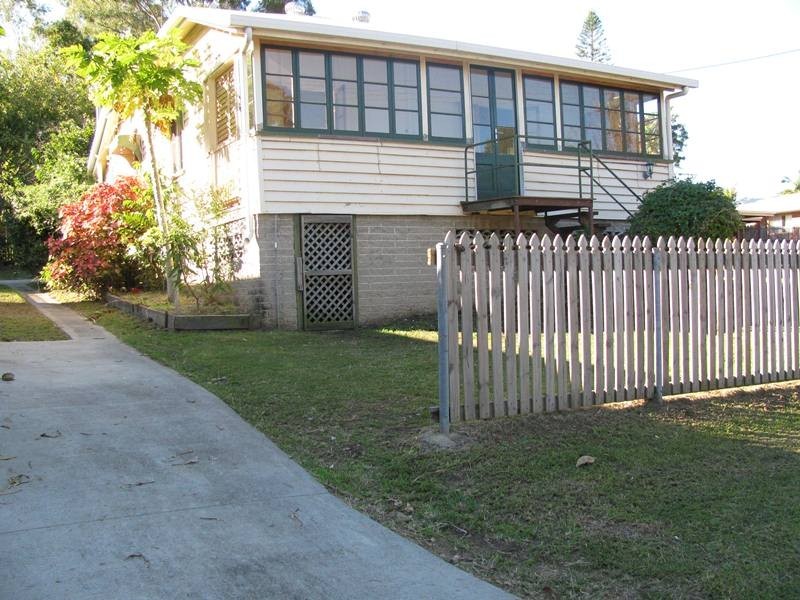 6 Flinders Street, West Gladstone QLD 4680