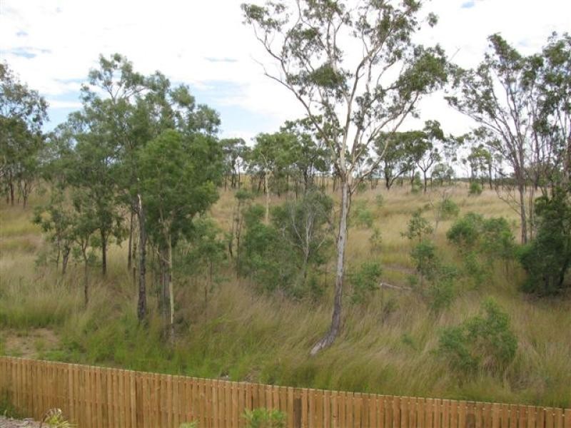 40 Stoneybrook Drive, Glen Eden QLD 4680