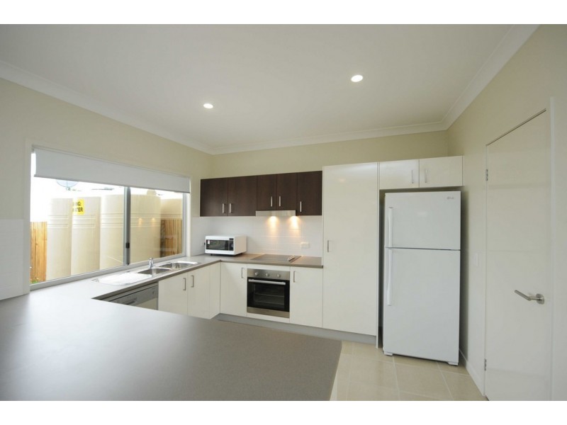 Villa 3 / 1 Cavella Drive, Glen Eden QLD 4680