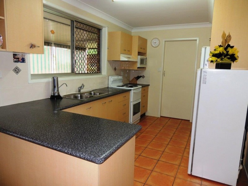 4 Aramac Drive, Clinton QLD 4680