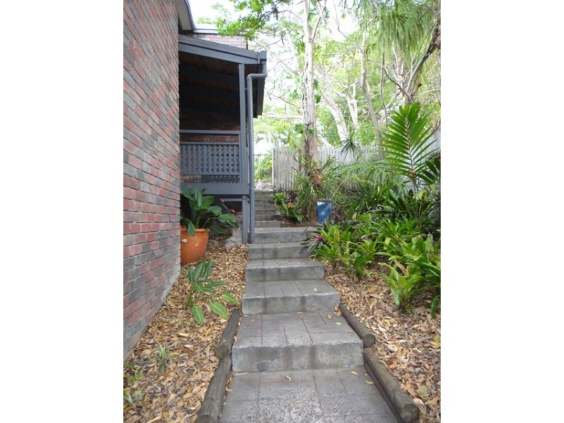 13 Fairway Avenue, Clinton QLD 4680