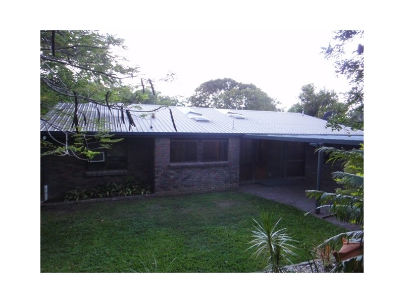 13 Fairway Avenue, Clinton QLD 4680