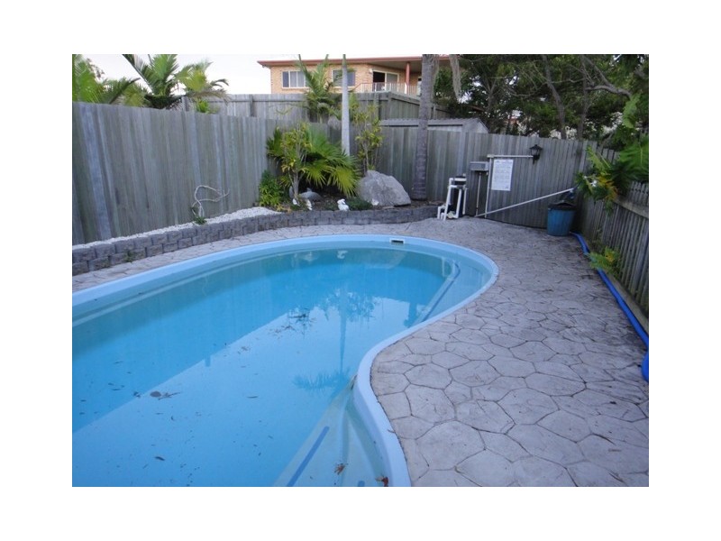 13 Fairway Avenue, Clinton QLD 4680