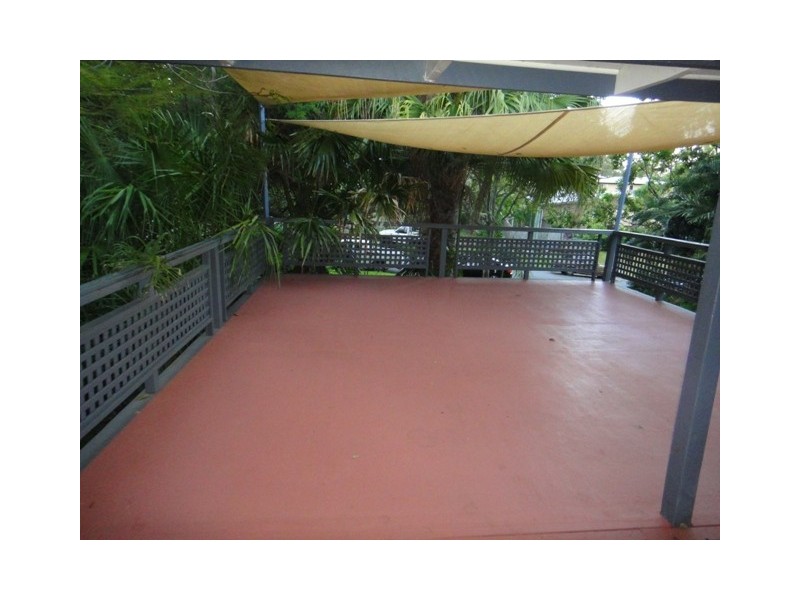 13 Fairway Avenue, Clinton QLD 4680